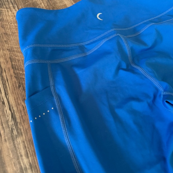 Zyia Active High Rise Crop Leggings Size 6-8 - Picture 4 of 5